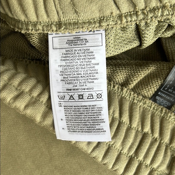 NWOT Men’s Adidas Green Shorts with Black Stripe Design - Picture 5 of 5